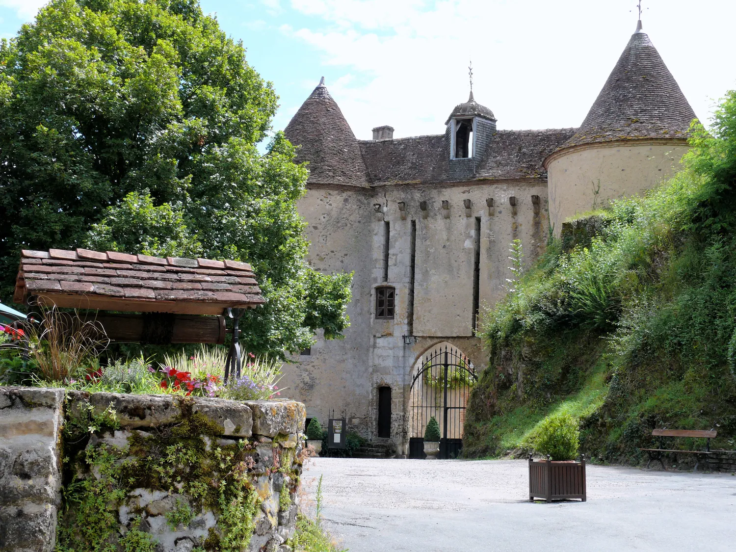 Image qui illustre: Château De Gargilesse à Gargilesse-Dampierre - 0