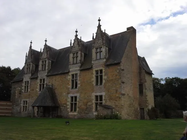 Image qui illustre: Château De Mortiercrolles
