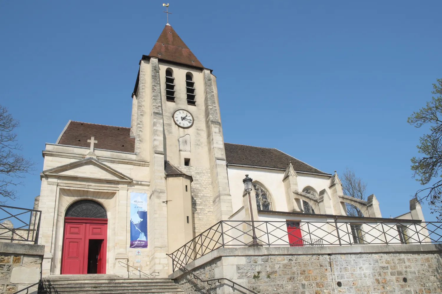 Image qui illustre: Église Saint-Germain de Charonne à Paris - 0