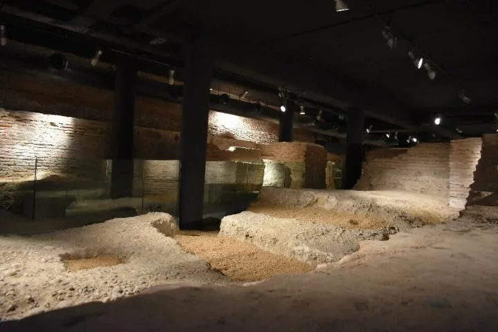 Image qui illustre: Le palais de justice de Toulouse, de la crypte archéologique à l’édifice contemporain