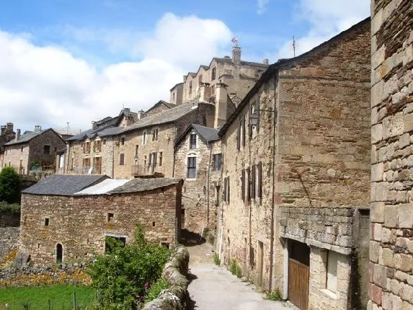 Image qui illustre: Village médiéval de Castelnau-Pégayrols
