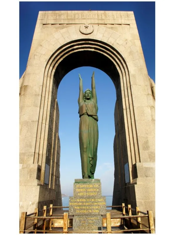 Image qui illustre: Monument aux morts de l'Armée d'Orient à Marseille - 1