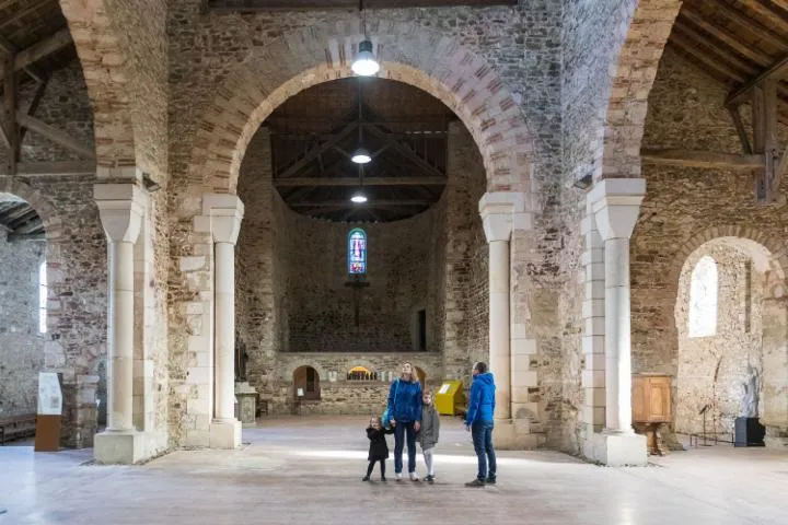 Image qui illustre: Découverte du site de l’abbatiale carolingienne Déas