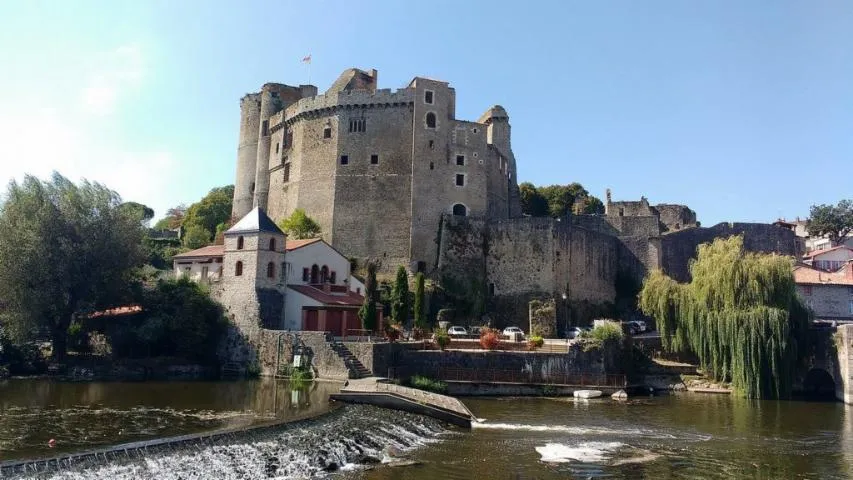 Image qui illustre: Château de Clisson