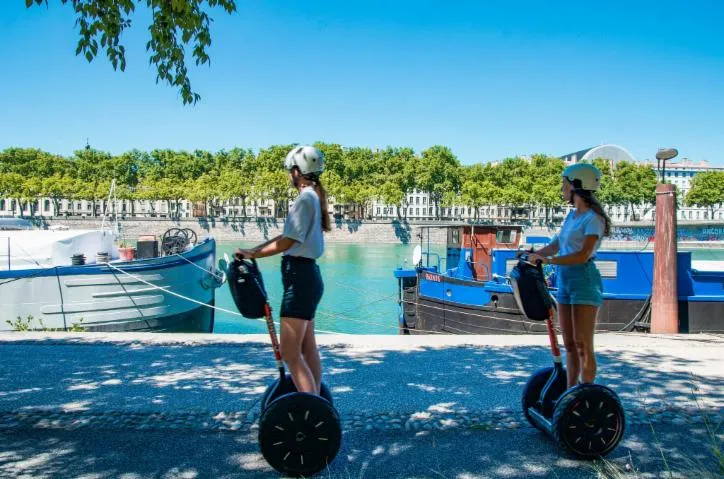 Image qui illustre: Gyropode Segway Tour - Comhic