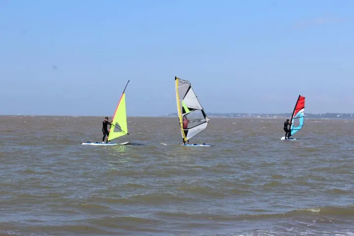 Image qui illustre: Planche À Voile Avec Le Centre Nautique De Saint-brevin