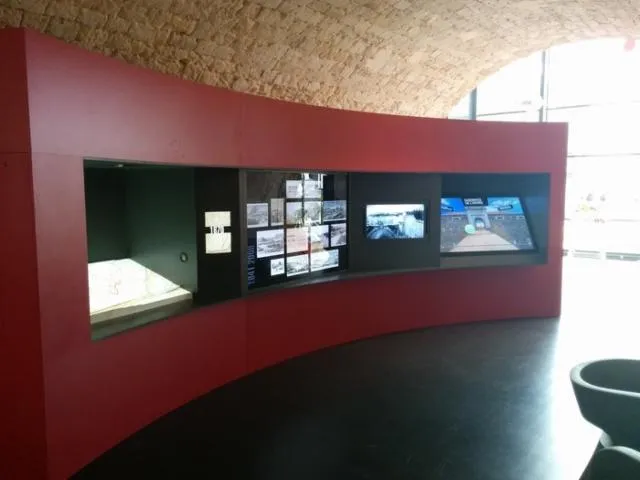 Image qui illustre: Mur mémoriel interactif sur l'histoire du fort d'Issy