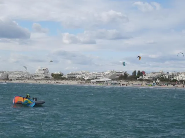 Image qui illustre: Spot De Kite Surf La Grande-motte Port