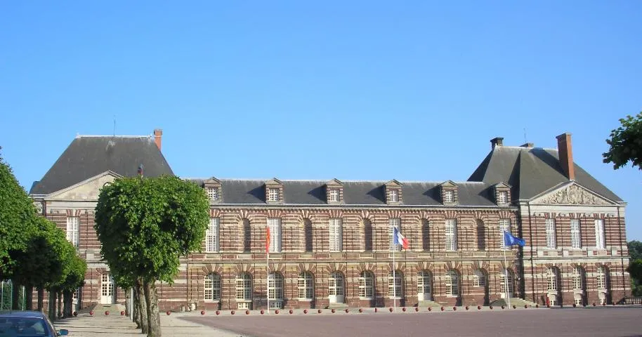 Image qui illustre: Château Des Matignon