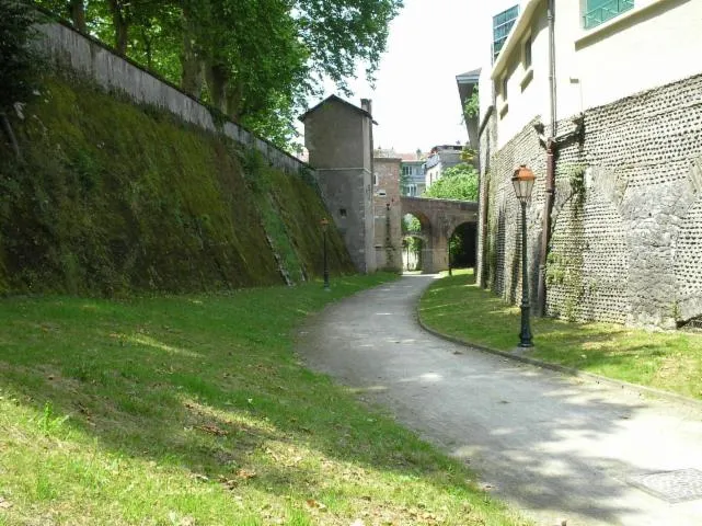 Image qui illustre: Randonnée urbaine - Au fil du Hédas