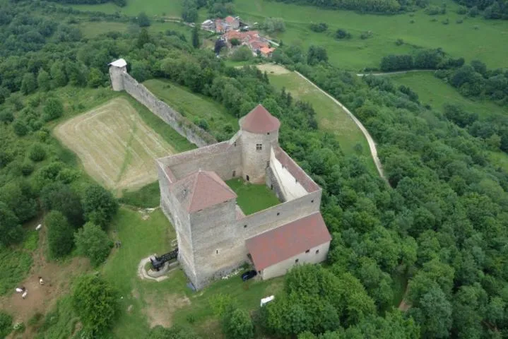 Image qui illustre: Château des Allymes