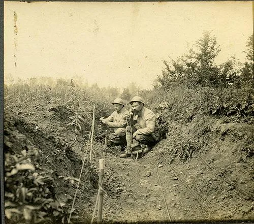 Image qui illustre: Visite guidée  Les réseaux de communications militaires