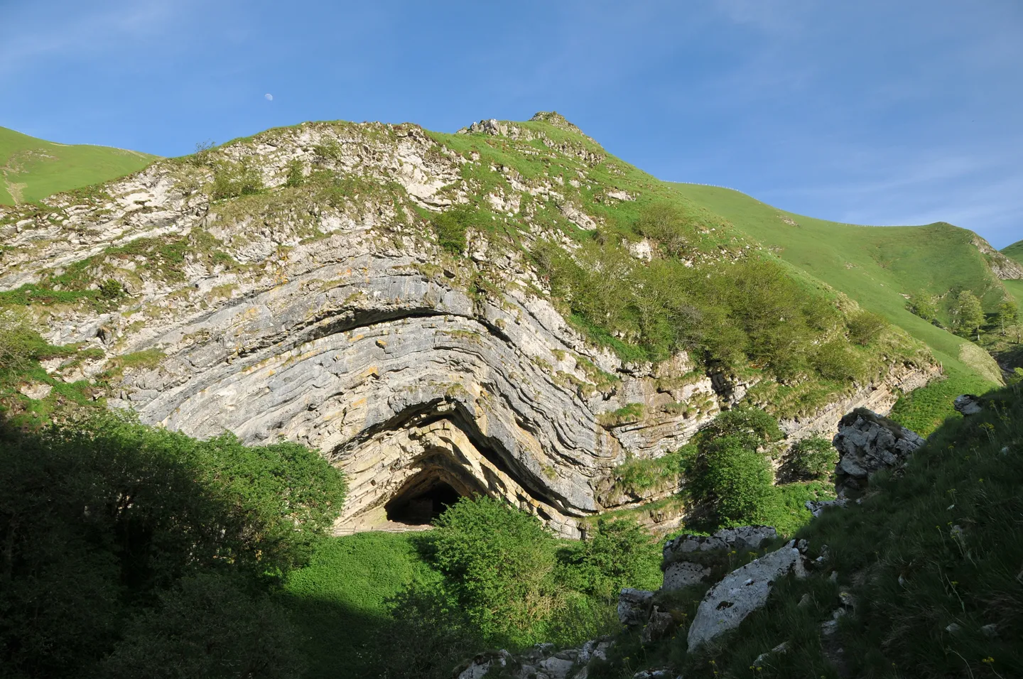 Image qui illustre: La Grotte D'harpea à Estérençuby - 2