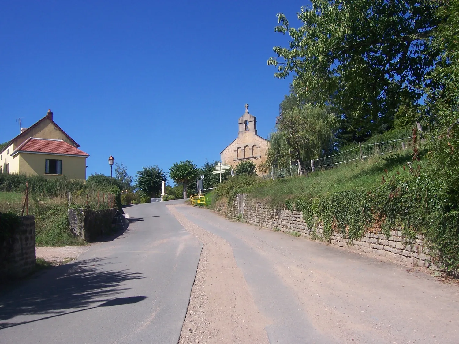Image qui illustre: Eglise De Saint-maurice-lès-couches à Saint-Maurice-lès-Couches - 0