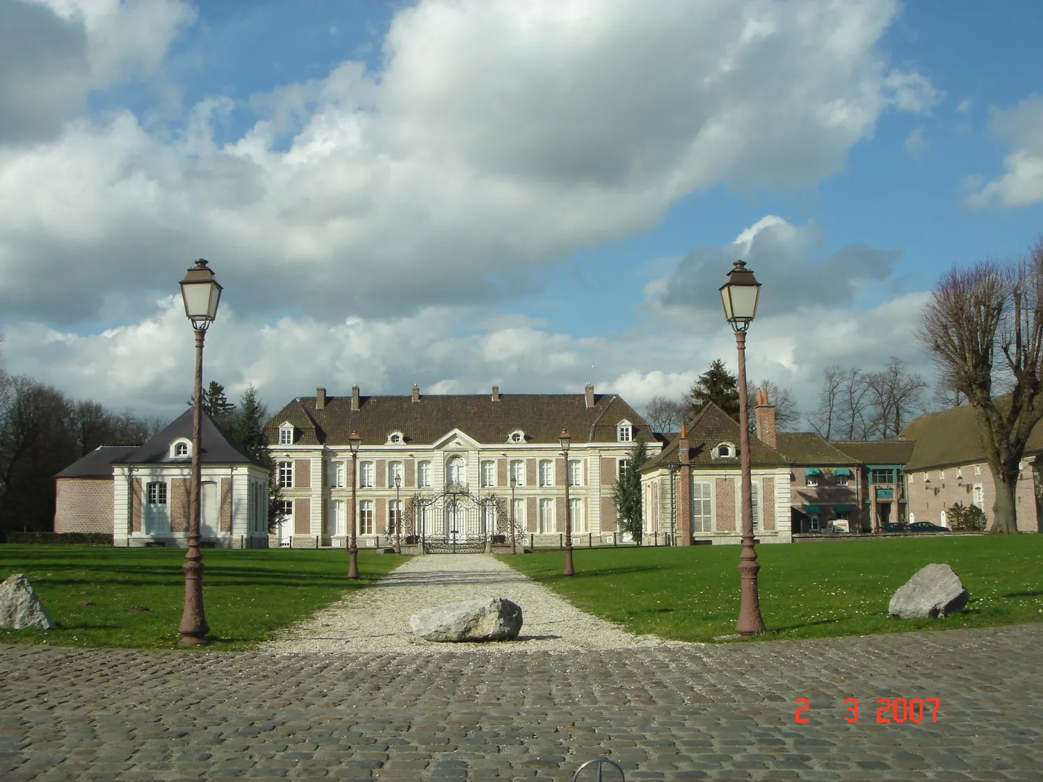 Image qui illustre: Château De Bernicourt à Roost-Warendin - 0