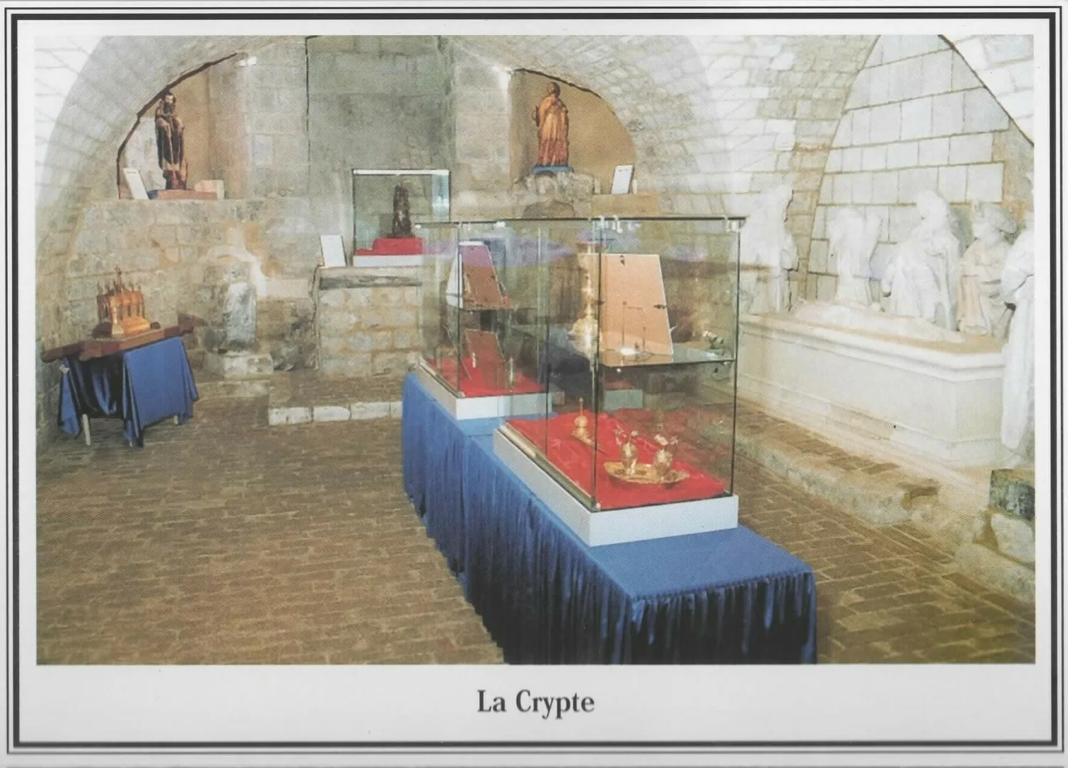 Image qui illustre: Visite de la crypte et collégiale de Longpré les Corps Daints à Longpré-les-Corps-Saints - 0