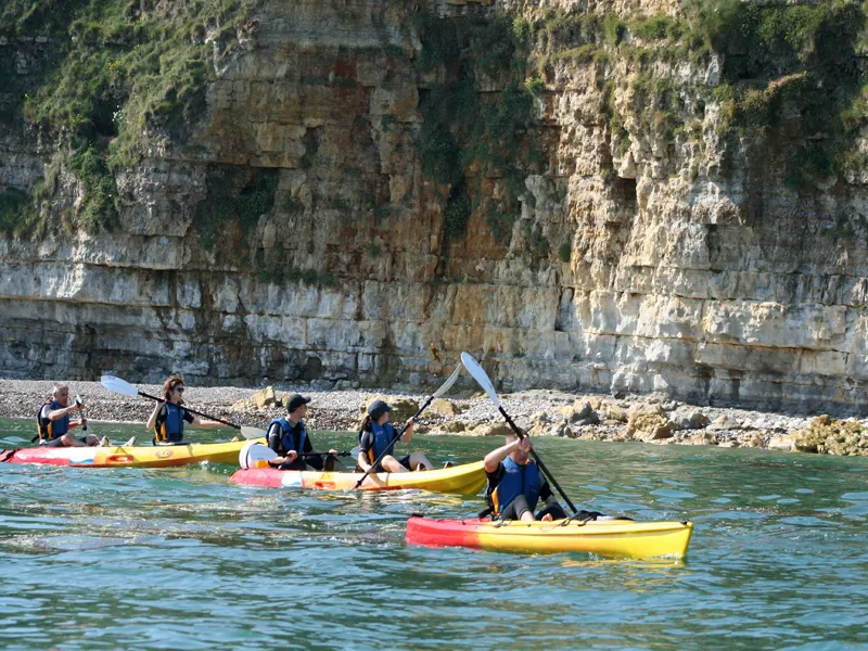 Image qui illustre: Randonnée En Kayak Vers La Pointe Du Hoc à Grandcamp-Maisy - 1