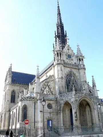 Image qui illustre: Église Saint-Bernard-de-la-Chapelle