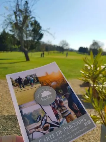 Image qui illustre: Cours De Golf Au Golf De Barthe