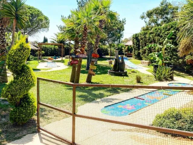 Image qui illustre: Green 18 - Mini Golf