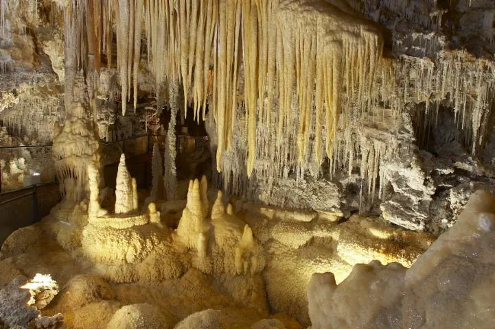 Image qui illustre: Grotte De Clamouse