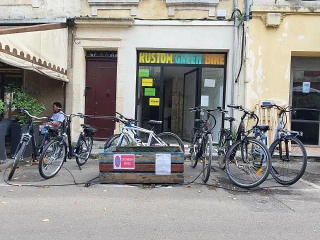 Image qui illustre: Kustom Green Bike - Location et réparation de vélos