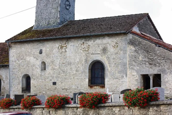 Image qui illustre: Église De La Conversion De Saint Paul A Prez-sur-marne
