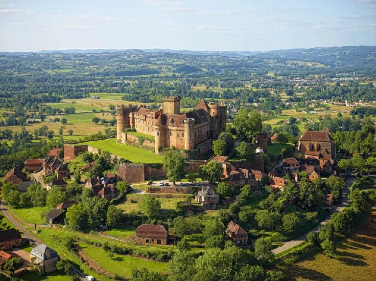 Image qui illustre: Château De Castelnau-bretenoux