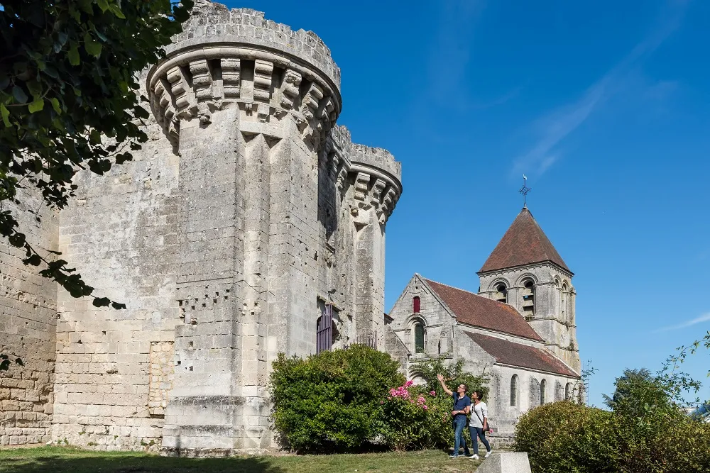Image qui illustre: Château De Berzy-le-sec          Bernoy-le-chateau à Noyant-et-Aconin - 2