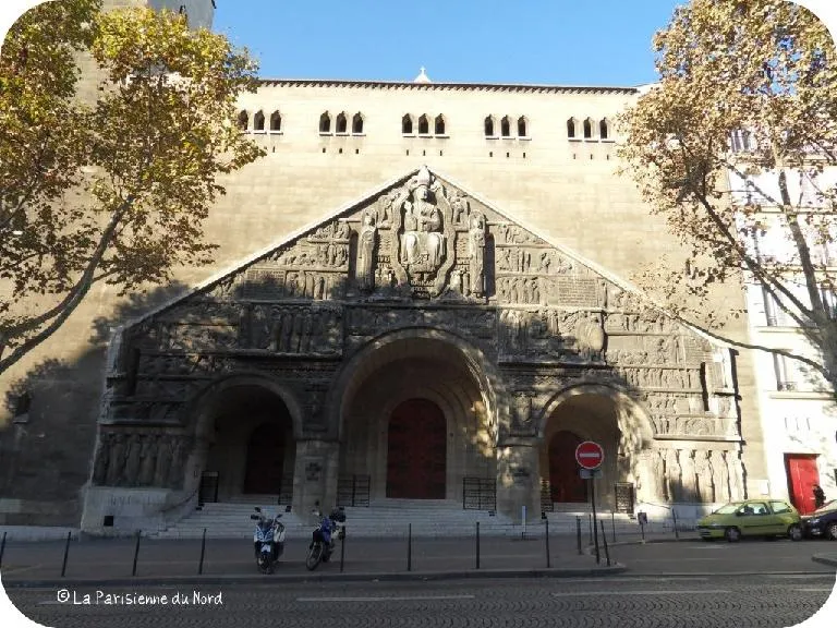 Image qui illustre: Église Saint-Pierre-de-Chaillot