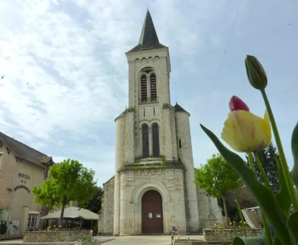 Image qui illustre: Les Falaises De La Dordogne Et Leurs Villages