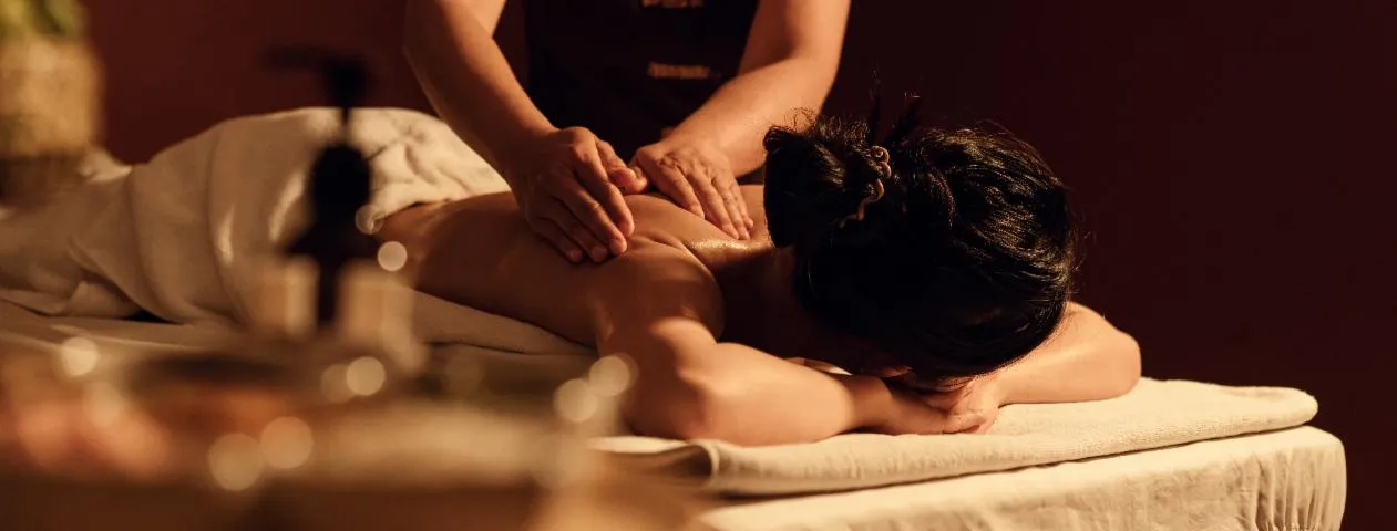 Image qui illustre: Massage et spa en duo à Marseille 1er