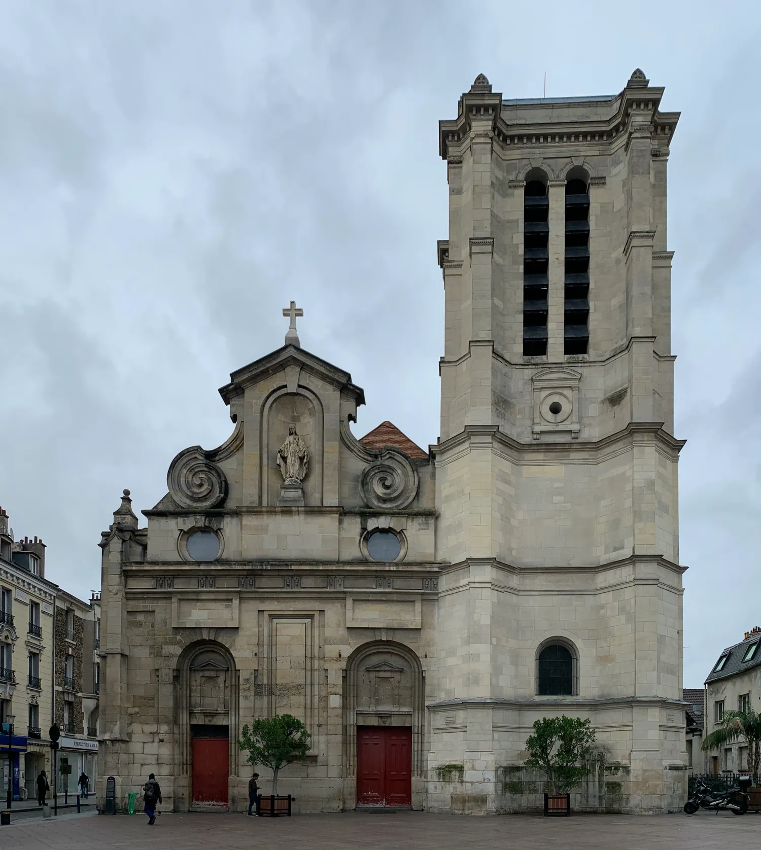 Image qui illustre: Eglise Notre-dame-des-vertus à Aubervilliers - 0