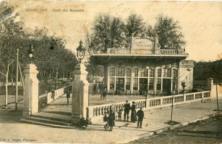 Image qui illustre: Le square Bir Hakeim