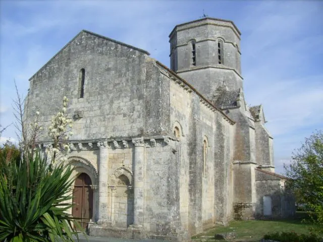 Image qui illustre: Eglise Saint-Trojan de Rétaud