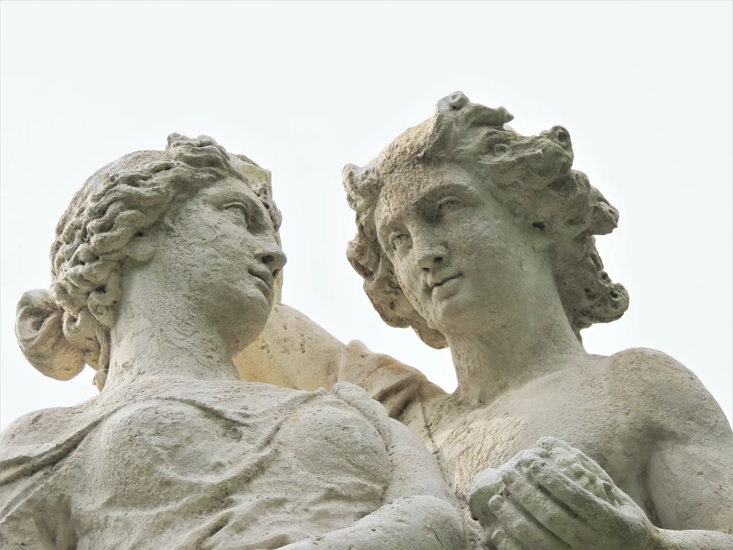 Image qui illustre: Visite libre : parcours des statues à Les Monts du Roumois - 0