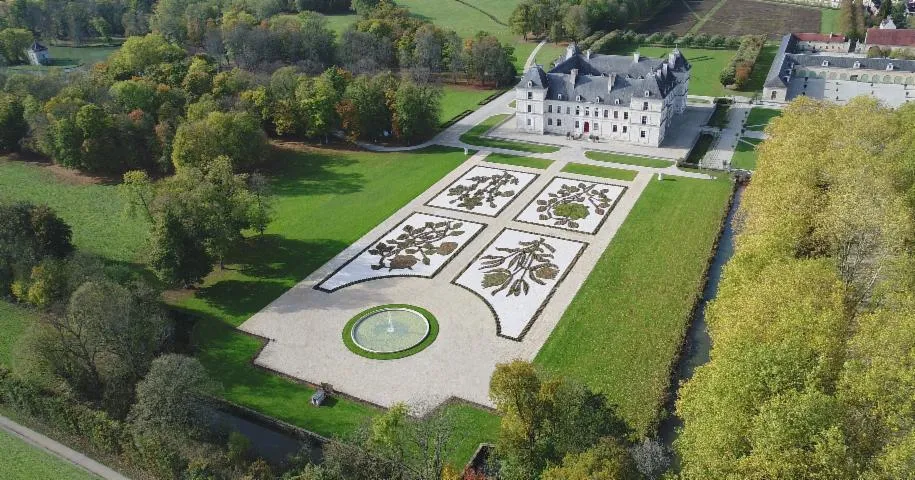 Image qui illustre: Parc du Château d'Ancy-le-Franc