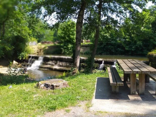 Image qui illustre: Sauvagnon : Dans La Plaine Du Pont Long En Vtt