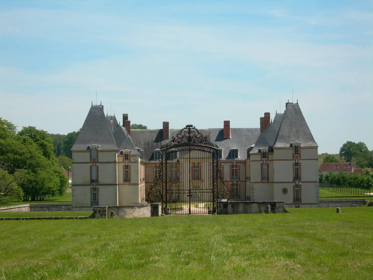 Image qui illustre: Château De Réveillon à Réveillon - 0