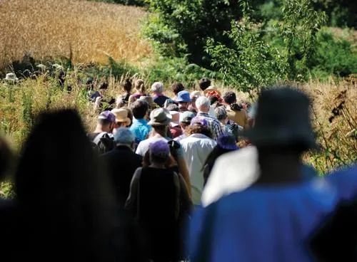 Image qui illustre: Théâtre en pleine nature :  Que ma joie demeure  d'après Jean Giono - par le Collectif 49701 / Clara Hédouin !