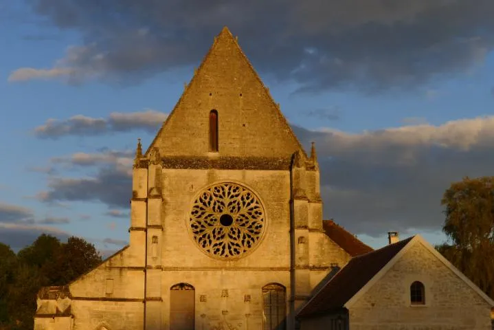 Image qui illustre: Abbaye De Lieu-restauré