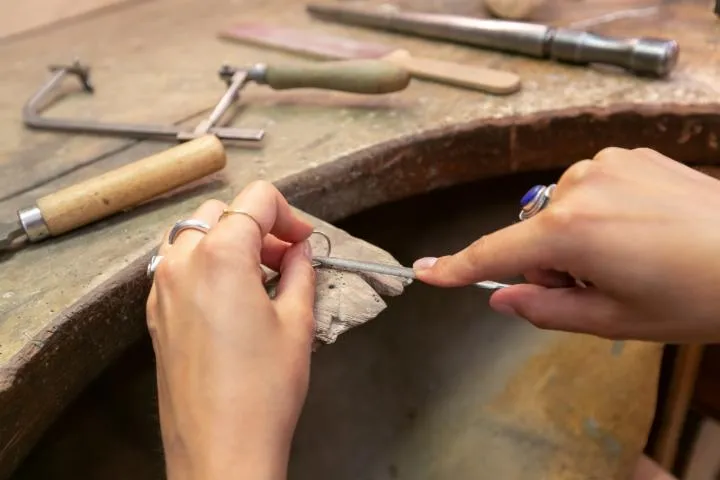 Image qui illustre: Créez votre bague en argent