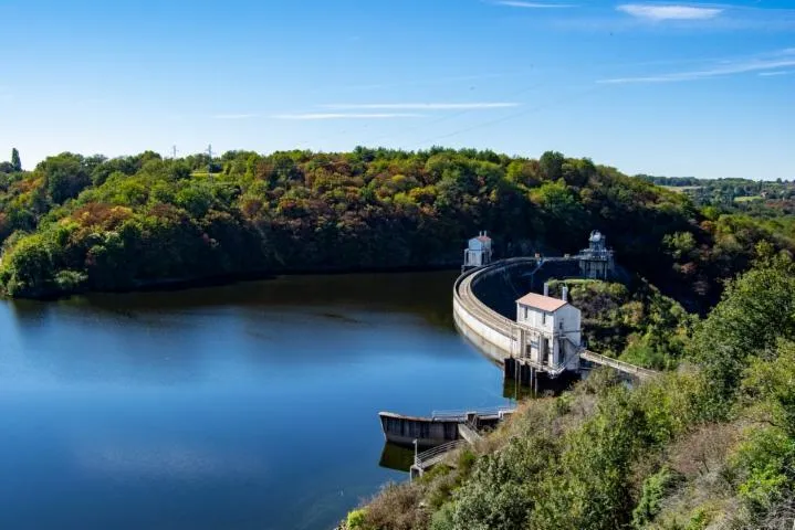 Image qui illustre: Edf Barrage Hydroélectrique D'eguzon