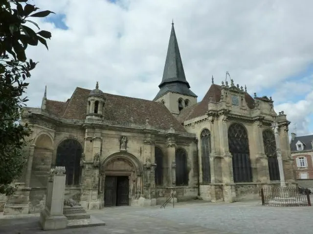 Image qui illustre: Visite guidée après restauration