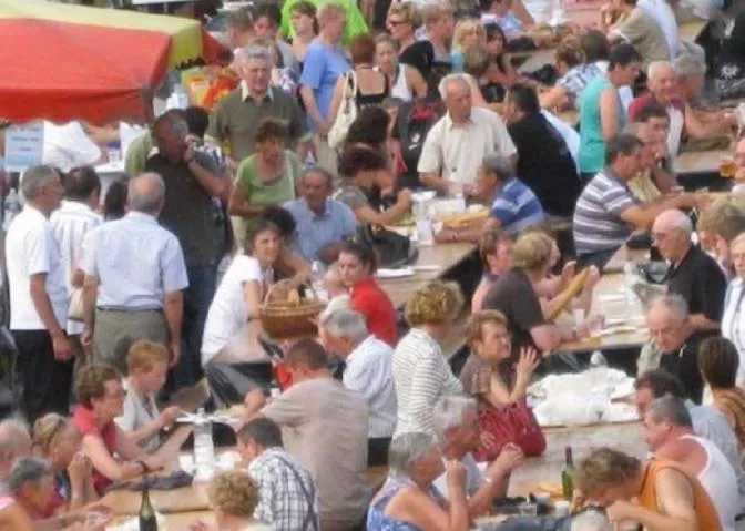 Image qui illustre: Marché Gourmand De Saint-julien