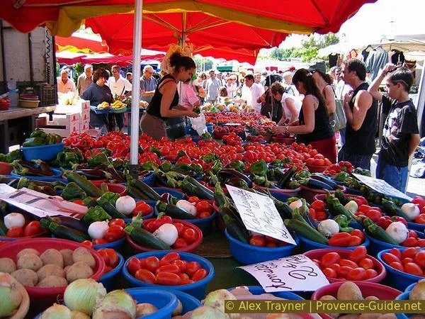 Image qui illustre: Marché de Martigues Jonquiere