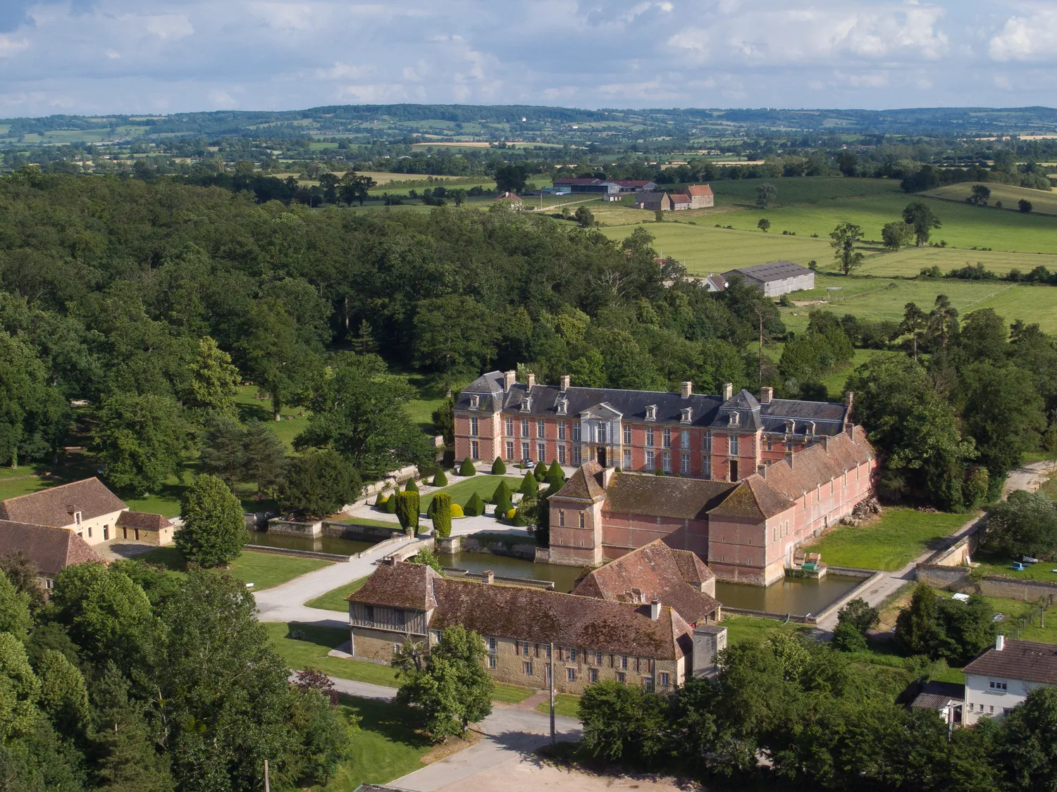 Image qui illustre: Visite guidée du château à Saint-Pierre-en-Auge - 0
