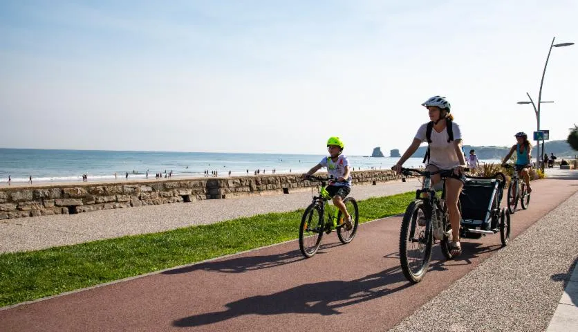 Image qui illustre: La voie verte d'Hendaye aux 2 Jumeaux en écomobilité