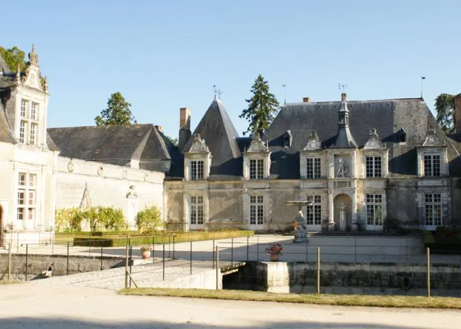 Image qui illustre: Château De Villesavin