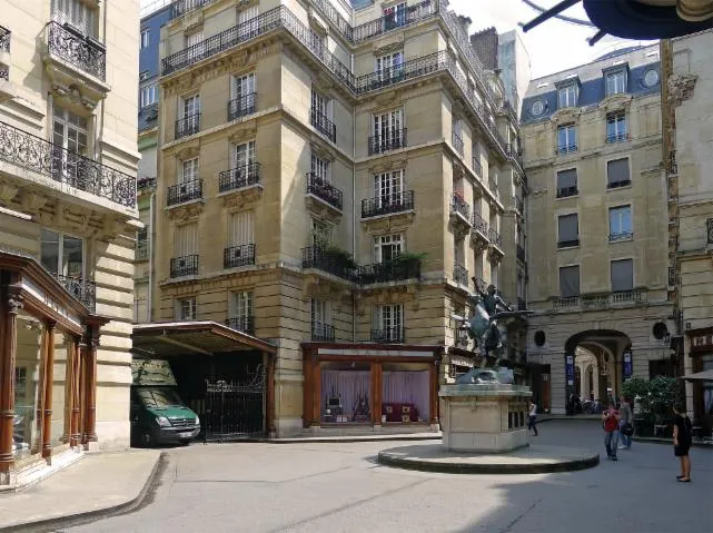 Image qui illustre: Square de l'Opéra-Louis Jouvet
